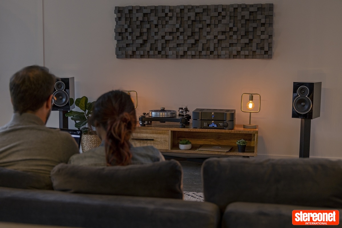 MOON Voice 22 Review